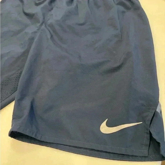 Nike men’s Dri fit shorts navy, lined, side & zip pockets sz medium - Picture 8 of 14